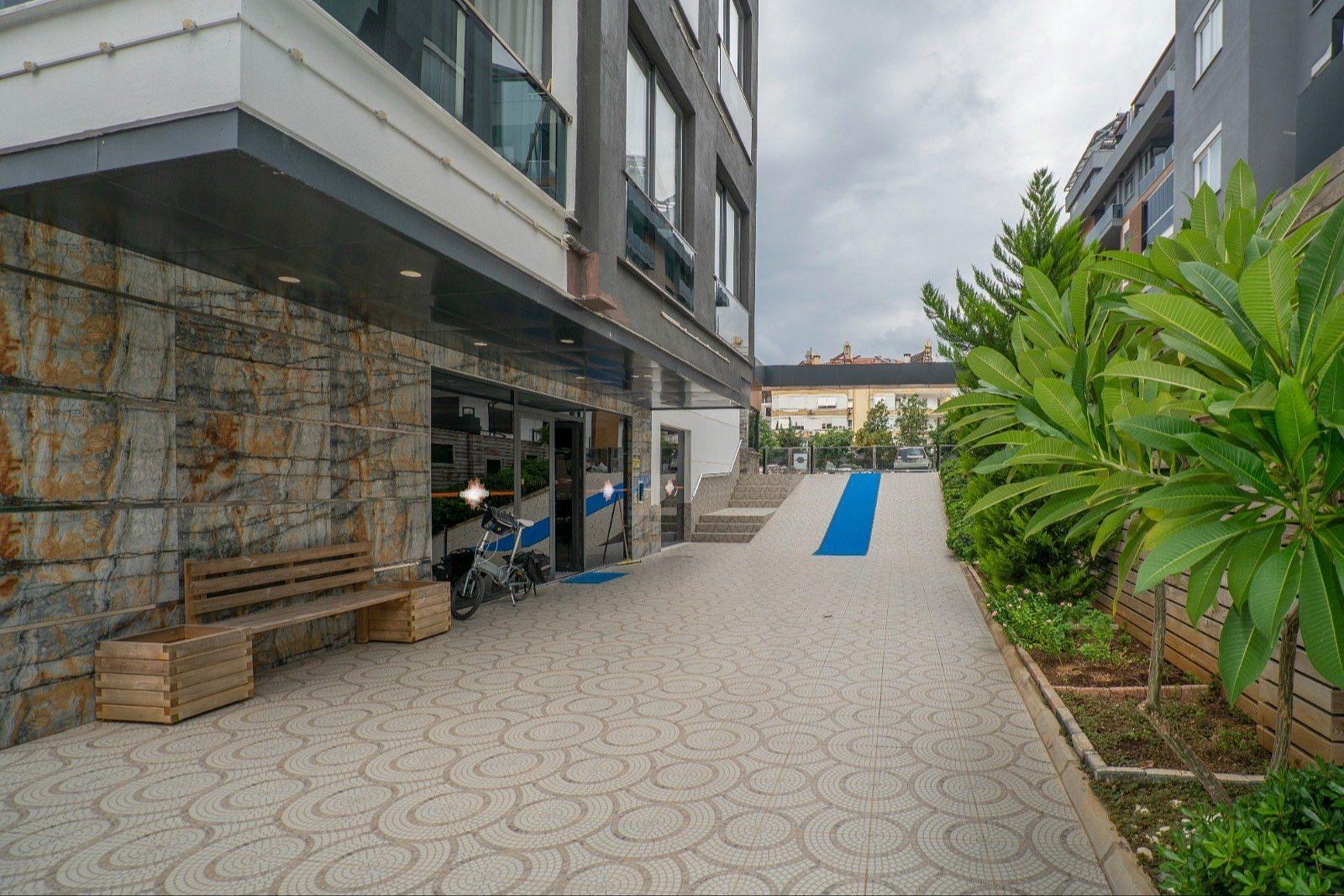 detail.propertyImage