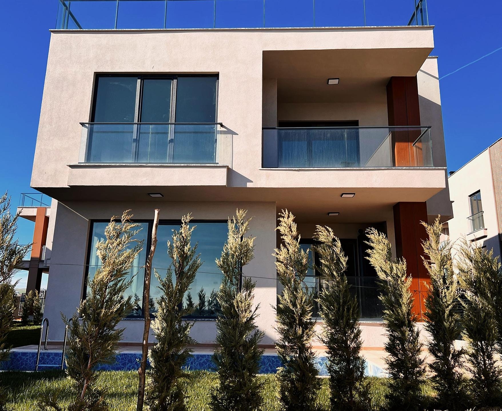 Zdjęcie nieruchomości 2