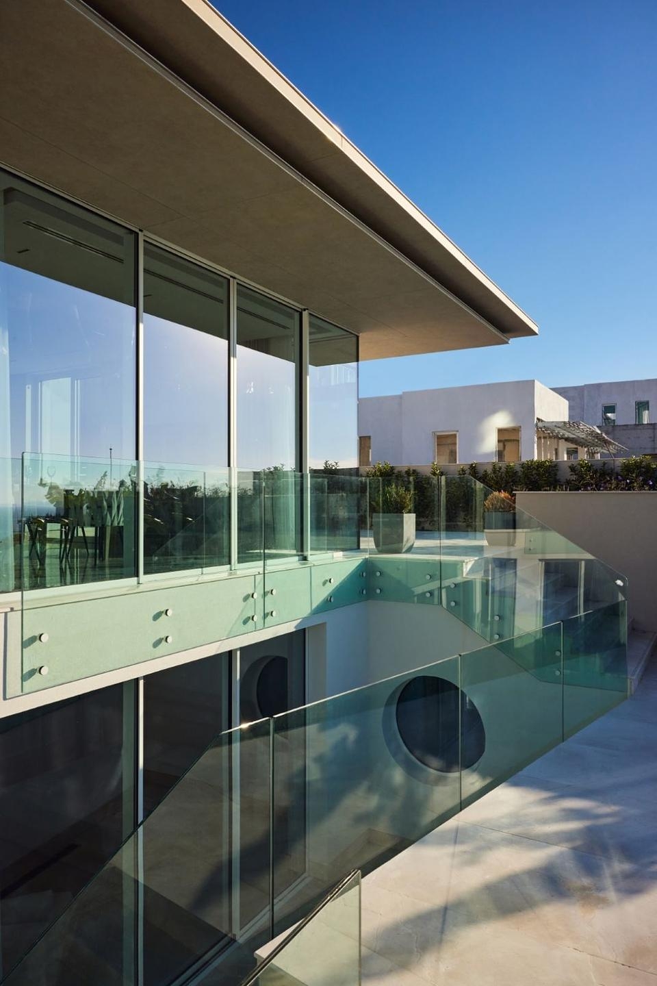 संपत्ति की छवियां 2