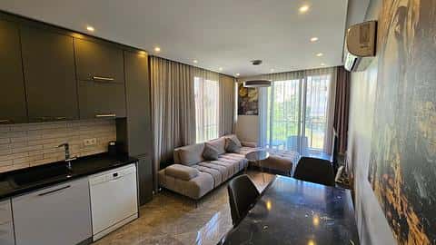 Appartement 1+1 Meublé à Vendre au Centre d'Alanya Proche Plage — 3/14