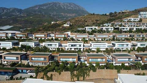 Villa duplex de luxe 4+1 meublée avec piscine privée à Kargicak, Alanya — 3/44