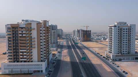Elite Apartments with Fabulous View in Al Furjan, Dubai — 2/13