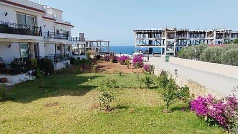 Deniz Manzaralı 3 Yatak Odalı Daire Yeniden Satışta, Girne — 10/34