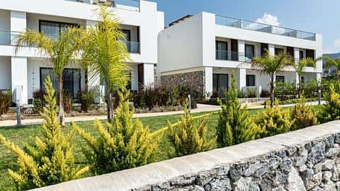 Bahçeli, Girne'de Lüks 1-Yatak Odalı Daire Satışı — 8/22