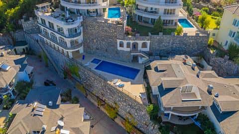 Duplex Luxueux 3+1 avec Vues Panoramiques sur la Mer, la Nature et la Ville — 3/31