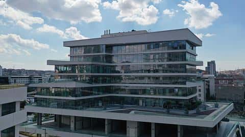 À vendre : appartements de 3 et 1 chambre à Kucukcekmece avec des caractéristiques de sécurité — 4/19