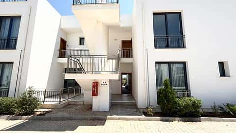 Peaceful 2-Bedroom Garden Apartment with Private Terrace, Tatlisu, North Cyprus — 3/41