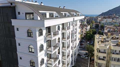 Appartements centraux à Alanya à vendre : 2 ou 3 chambres avec piscine et salle de sport — 2/35