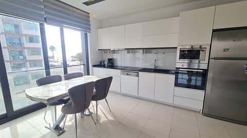 Appartement meublé à vendre à Alanya Oba avec permis de séjour — 6/28