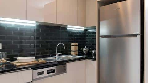 À vendre : Appartement de 2 chambres à Istanbul Kartal avec salle de sport et permis de résidence — 7/26