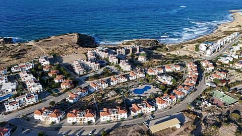 Apartamento en el Norte de Chipre, Kyrenia: Propiedad de 2 Habitaciones en Venta — 10/24