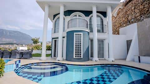 Villa de Luxe 4+1 avec Vue sur Mer à Vendre à Alanya Kargicak — 6/26