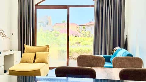 Klasik Akdeniz Tarzında Tek Yatak Odalı Çağdaş Loft — 8/15
