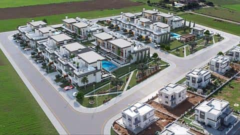 Architectonisch prachtig appartementencomplex in Famagusta. — 10/26