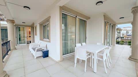 Deniz Manzaralı 3 Yatak Odalı Daire Yeniden Satışta, Girne — 8/34