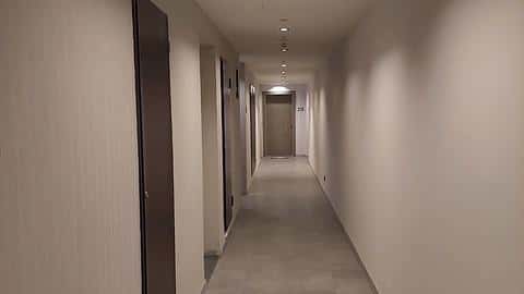 À vendre : appartement confortable d'une chambre avec stationnement intérieur à Bagcilar, Istanbul — 7/15
