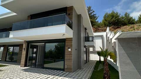 Alanya Tepe Villa with 5 Bedrooms for Sale, Offering Sea View and Citizenship — 7/67