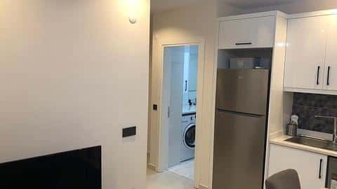 Appartement 1+1 moderne meublé à vendre à Kargicak, Sofia Park — 2/15