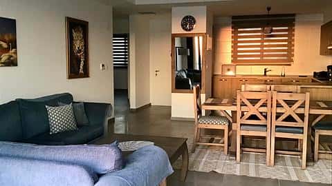 Stunning Fully Furnished Apartment with Panoramic Roof Terrace  — 9/25