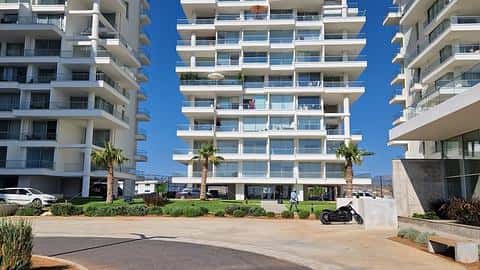 Sea View Studio Apartment – Fully Furnished for Holidays or Rental Income — 3/22
