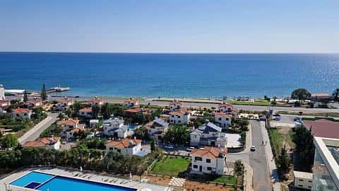 Sea View Studio Apartment – Fully Furnished for Holidays or Rental Income — 4/22