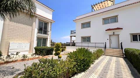 Deniz Manzaralı 3 Yatak Odalı Daire Yeniden Satışta, Girne — 5/34