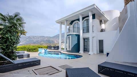 Villa de Luxe 4+1 avec Vue sur Mer à Vendre à Alanya Kargicak — 7/26
