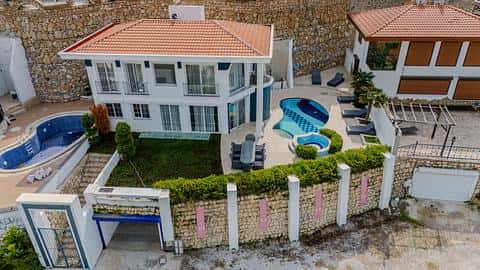 Villa de Luxe 4+1 avec Vue sur Mer à Vendre à Alanya Kargicak — 4/26