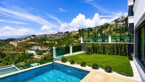 Villa de Luxe avec Vue sur la Mer à Vendre à Alanya Kargıcak — 3/28