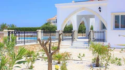 Vila s 3-5 Spavaćih Soba Na Prodaju u Esentepeu, Kyrenia, Sjeverni Kipar — 3/30
