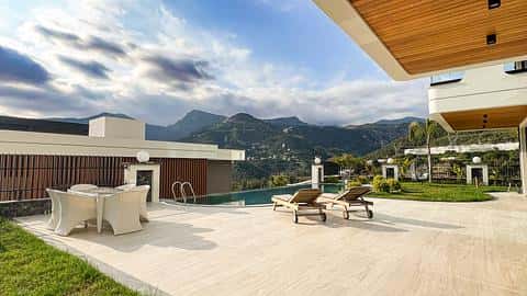 Villas Individuelles de 4 Chambres à Alanya Oba avec Piscine Privée et Jardin — 5/30