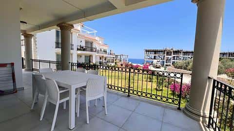 Deniz Manzaralı 3 Yatak Odalı Daire Yeniden Satışta, Girne — 7/34