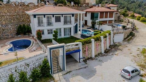 Villa de Luxe 4+1 avec Vue sur Mer à Vendre à Alanya Kargicak — 3/26