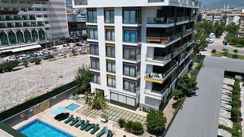Appartement meublé à vendre à Alanya Oba avec permis de séjour — 2/28