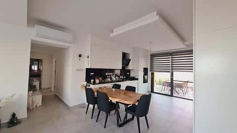 3 miegamųjų vila perleidimui Esentepe, Kyrenia — 6/23