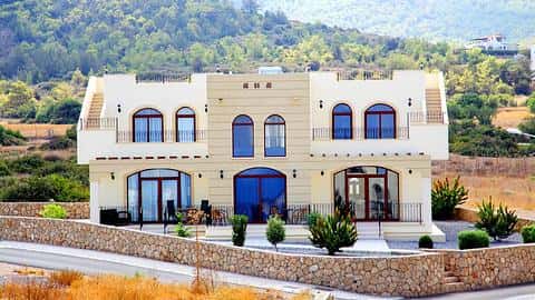 خانه شهری برای فروش در بهچلی، قبرس شمالی: ۱ یا ۲ اتاق خواب با چشم‌انداز دریا — 4/26