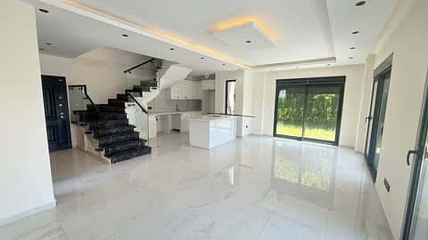 Villa Triplex Vue Mer à Vendre à Alanya | Citoyenneté — 5/31