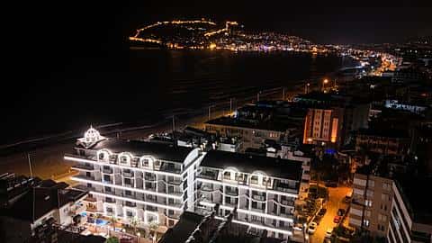 Premier ligne à la mer Appartement à vendre au centre d'Alanya | Revenus locatifs élevés — 2/48