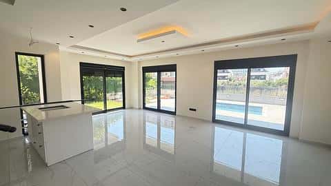 Villa Triplex Vue Mer à Vendre à Alanya | Citoyenneté — 8/31