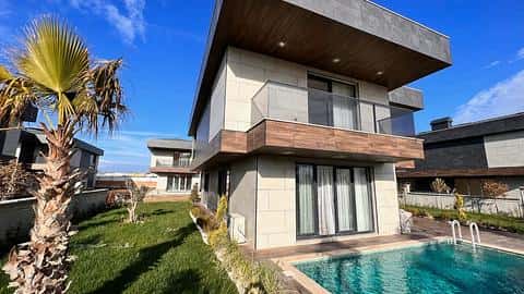 À vendre : Villa à Silivri, Istanbul avec 5 chambres et permis de résidence — 2/25