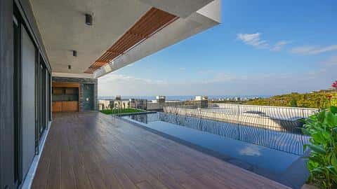 Villas de Luxe à Vendre à Kargicak | Vue sur la Mer et le Château — 5/22