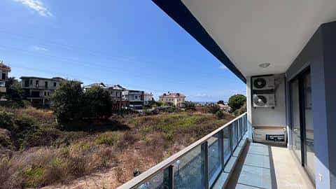 Appartement 1+1 Prêt à Vivre Vue Nature à 750m de la Plage — 8/41