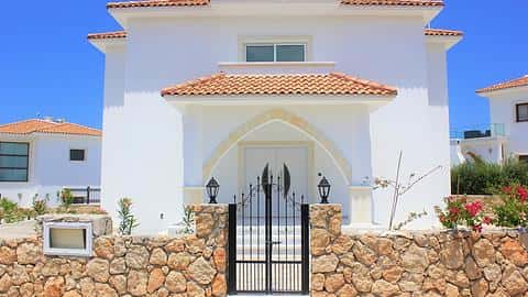 Vila s 3-5 Spavaćih Soba Na Prodaju u Esentepeu, Kyrenia, Sjeverni Kipar — 2/30