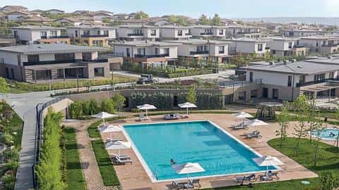 Charmante villa à Buyukcekmece avec 4-5 chambres et piscine intérieure à vendre — 5/12