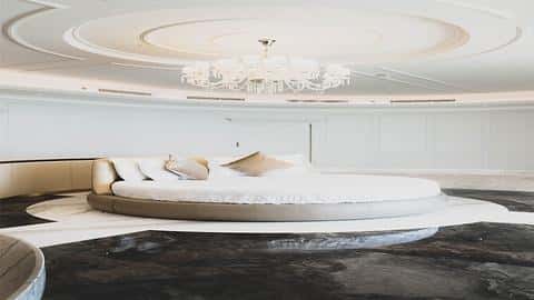 Luxurious Beachfront Villa in The World Islands, Dubai — 10/43