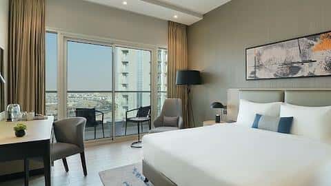 Lovely Hotel Rooms with Gorgeous Views in Damac Hills 2 — 5/5