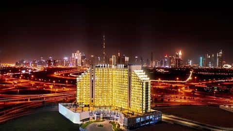 Apartments with Panoramic Views in Healthcare City, Dubai — 2/11