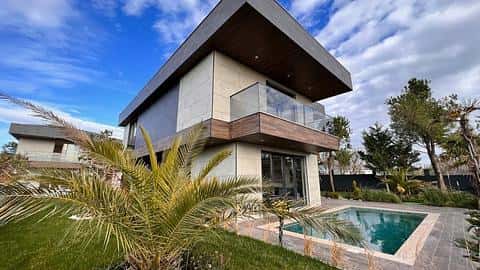 À vendre : Villa à Silivri, Istanbul avec 5 chambres et permis de résidence — 4/25