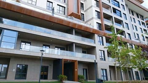 Propriété commerciale à vendre à Başakşehir avec des caractéristiques de sécurité modernes — 5/6
