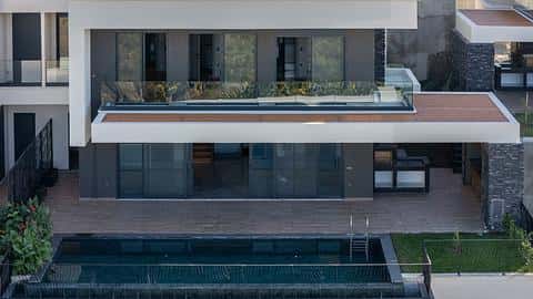 Villas de Luxe à Vendre à Kargicak | Vue sur la Mer et le Château — 4/22